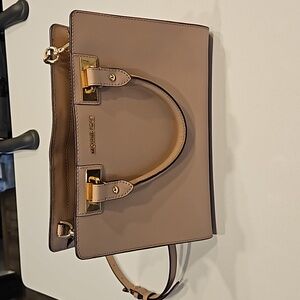 Michael Kors Quinn Satchel